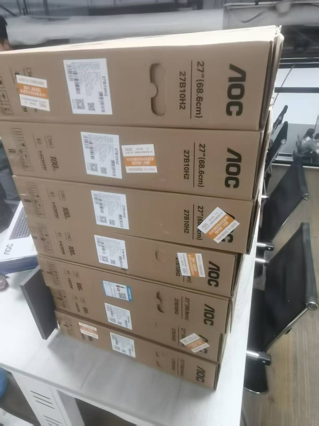 27寸AOC显示器图片